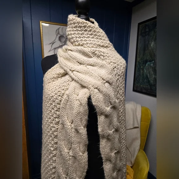 Soft Knit Winter Scarf - Picture 3 of 3